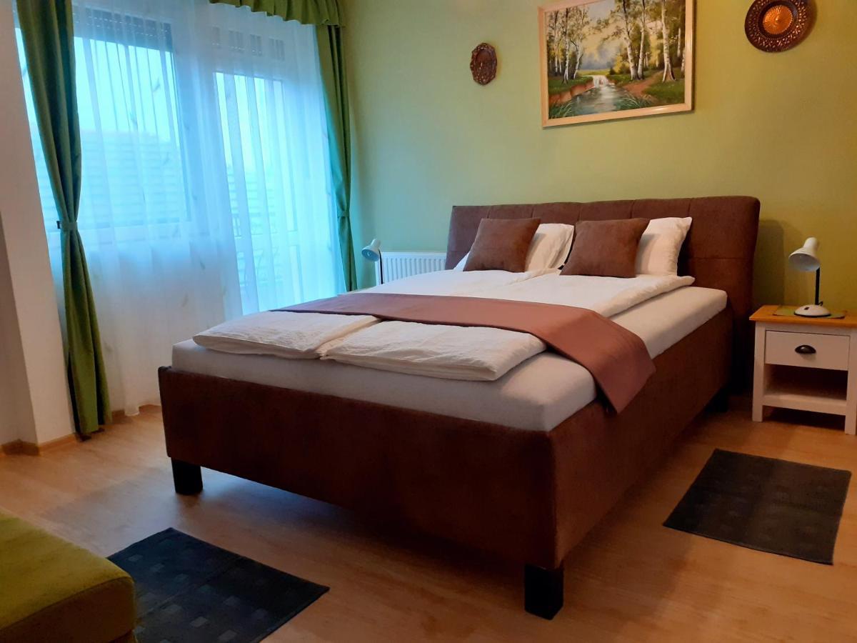Pacsirta Vendeghaz Hotell Egerszalók Exteriör bild