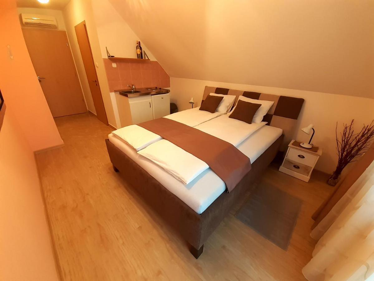 Pacsirta Vendeghaz Hotell Egerszalók Exteriör bild